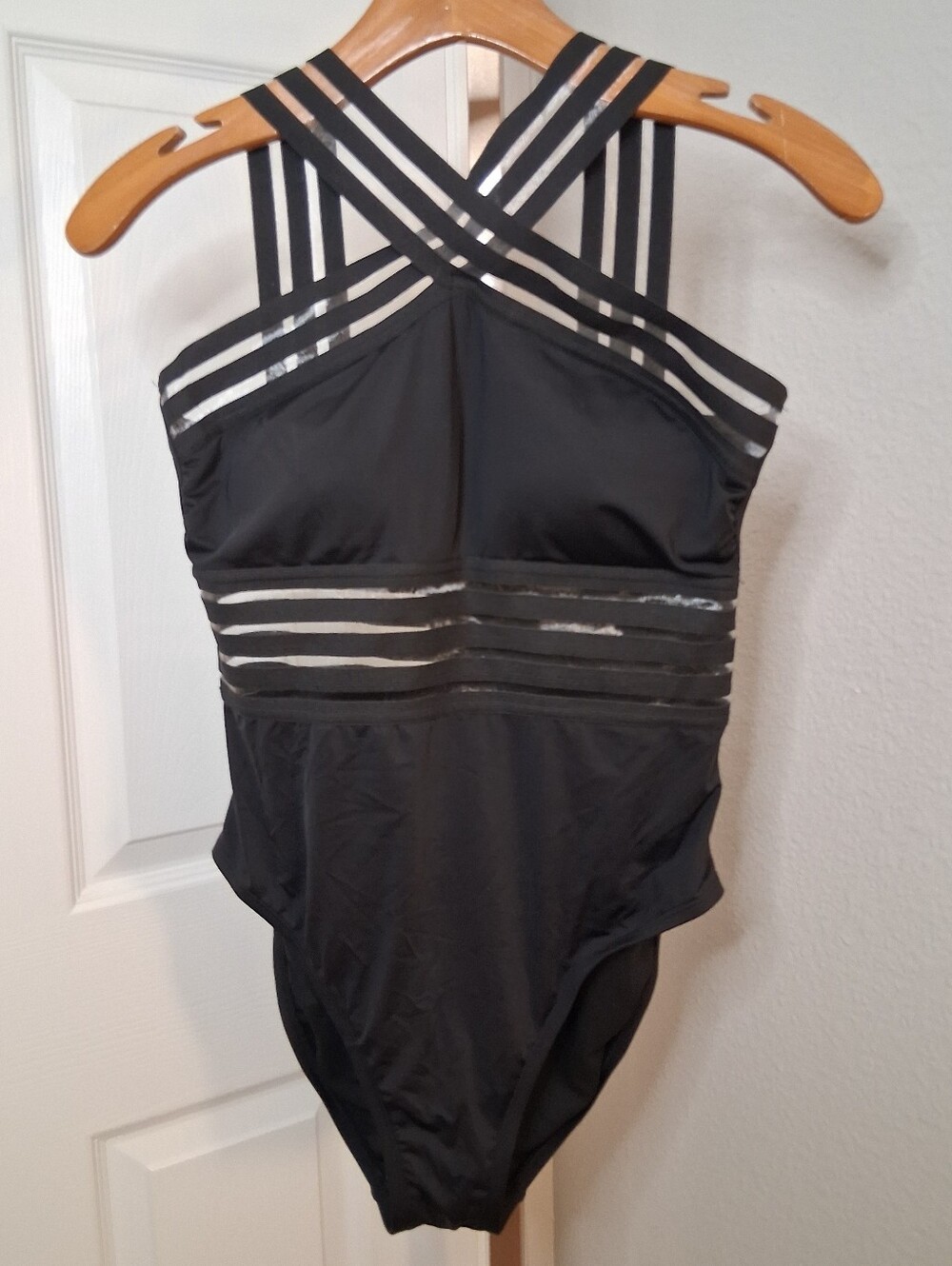 Hilor Black One Piece Swimsuit Small